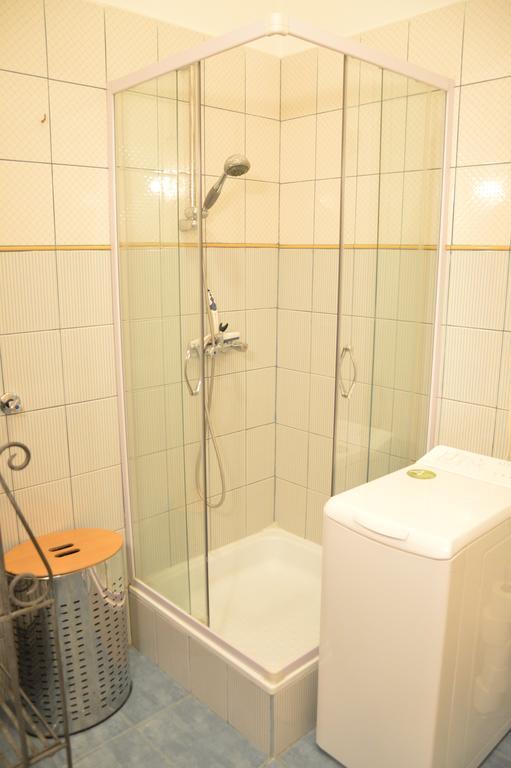 Classic Flat At Basilica Leilighet Budapest Eksteriør bilde